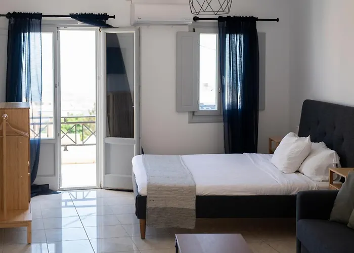 K & G * Fira (Santorini)